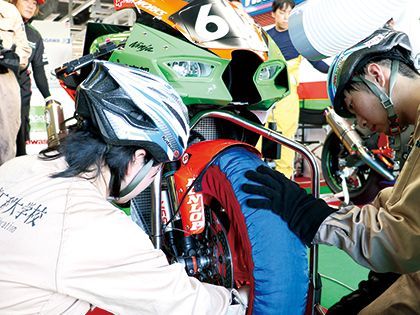 【来校型】スペシャルオープンキャンパス！レーシングメカニック体験！ のイメージ