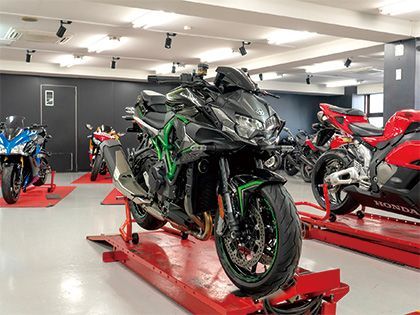 【来校型】Kawasaki ZH2&Z900RS整備体験！！ のイメージ