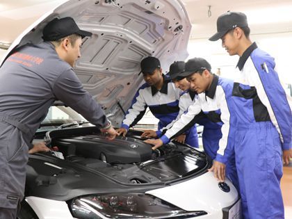 【来校型】国際自動車整備科（留学生） のイメージ