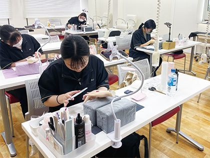 【来校型】パーツ乗せ放題★ネイルアート体験 のイメージ