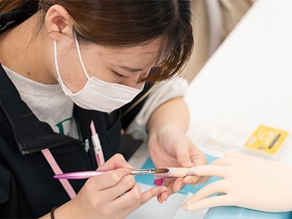 【来校型】☆初めてでも簡単☆セルフで作る本格ジェルネイルチップ体験 のイメージ