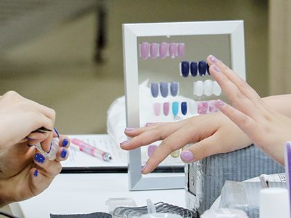 【来校型】☆初めてでも簡単☆セルフで作る本格ジェルネイルチップ体験 のイメージ